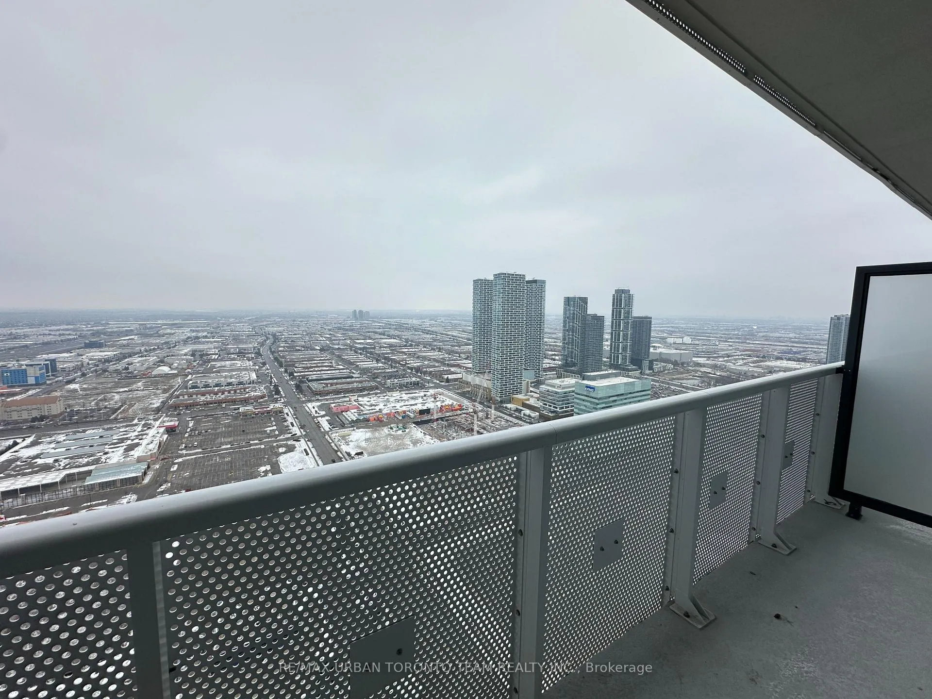 Photo 8 of Unit 4805, 8 Interchange Way, Vaughan, Vaughan Corporate Centre — HOMEH