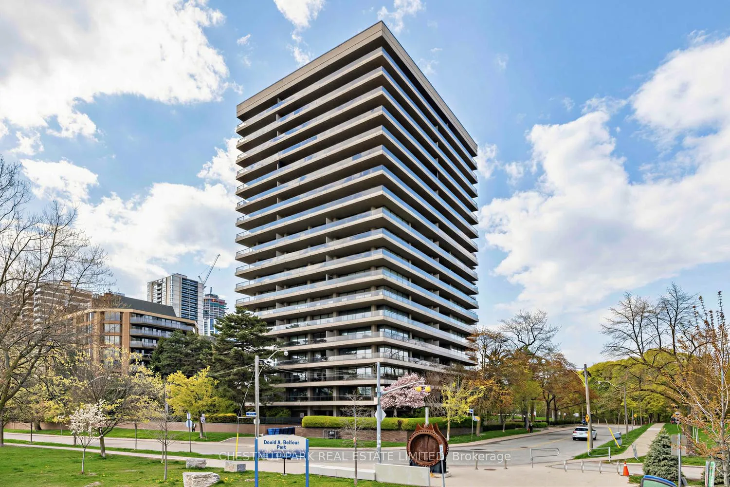 Photo 2 of Unit 506, 10 Avoca Avenue, Toronto, Rosedale-Moore Park — HOMEH