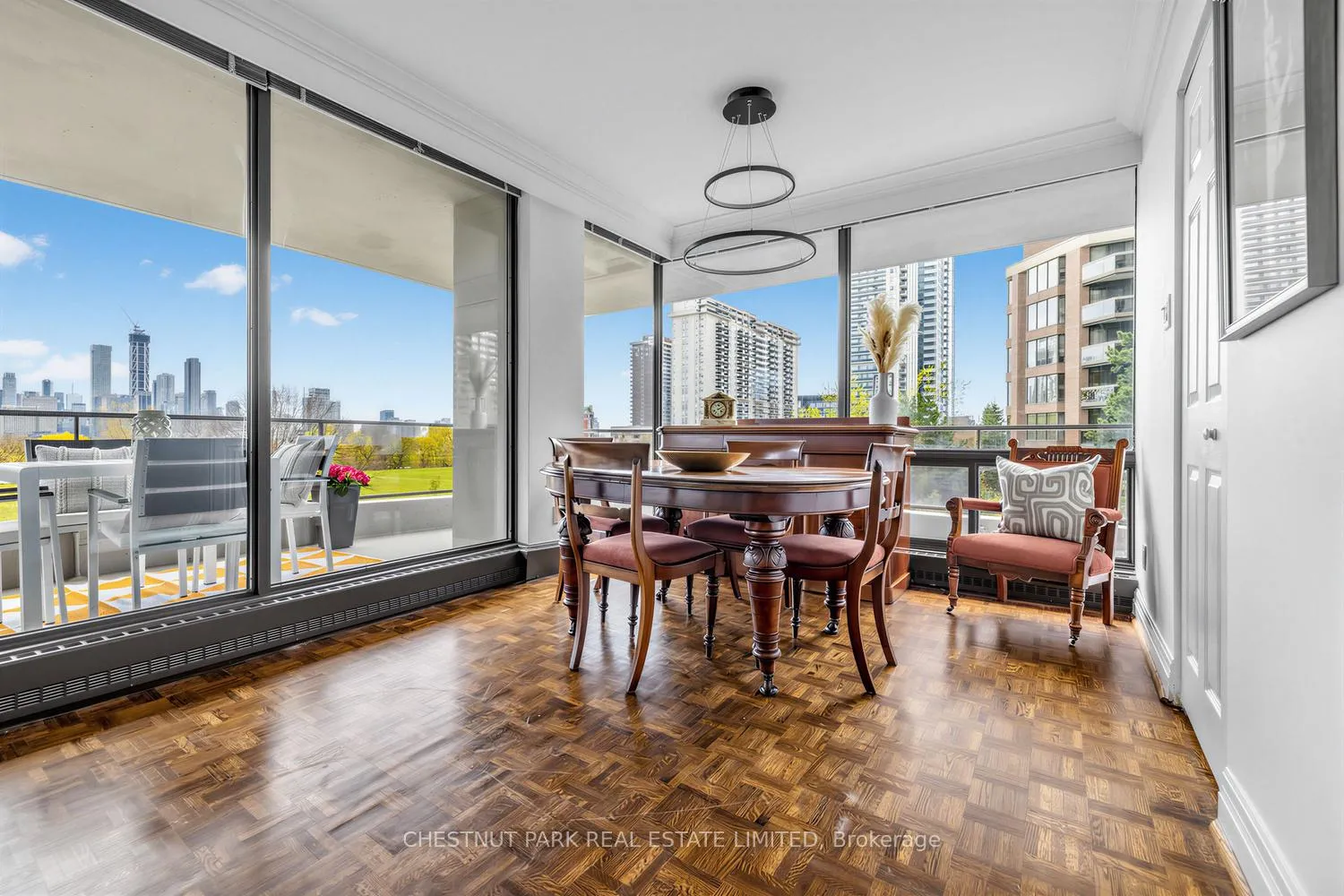 Photo 10 of Unit 506, 10 Avoca Avenue, Toronto, Rosedale-Moore Park — HOMEH