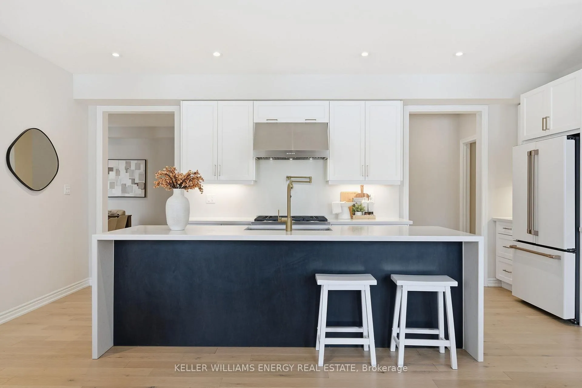 Photo 2 of 44 Priory Drive, Whitby, Rural Whitby — HOMEH