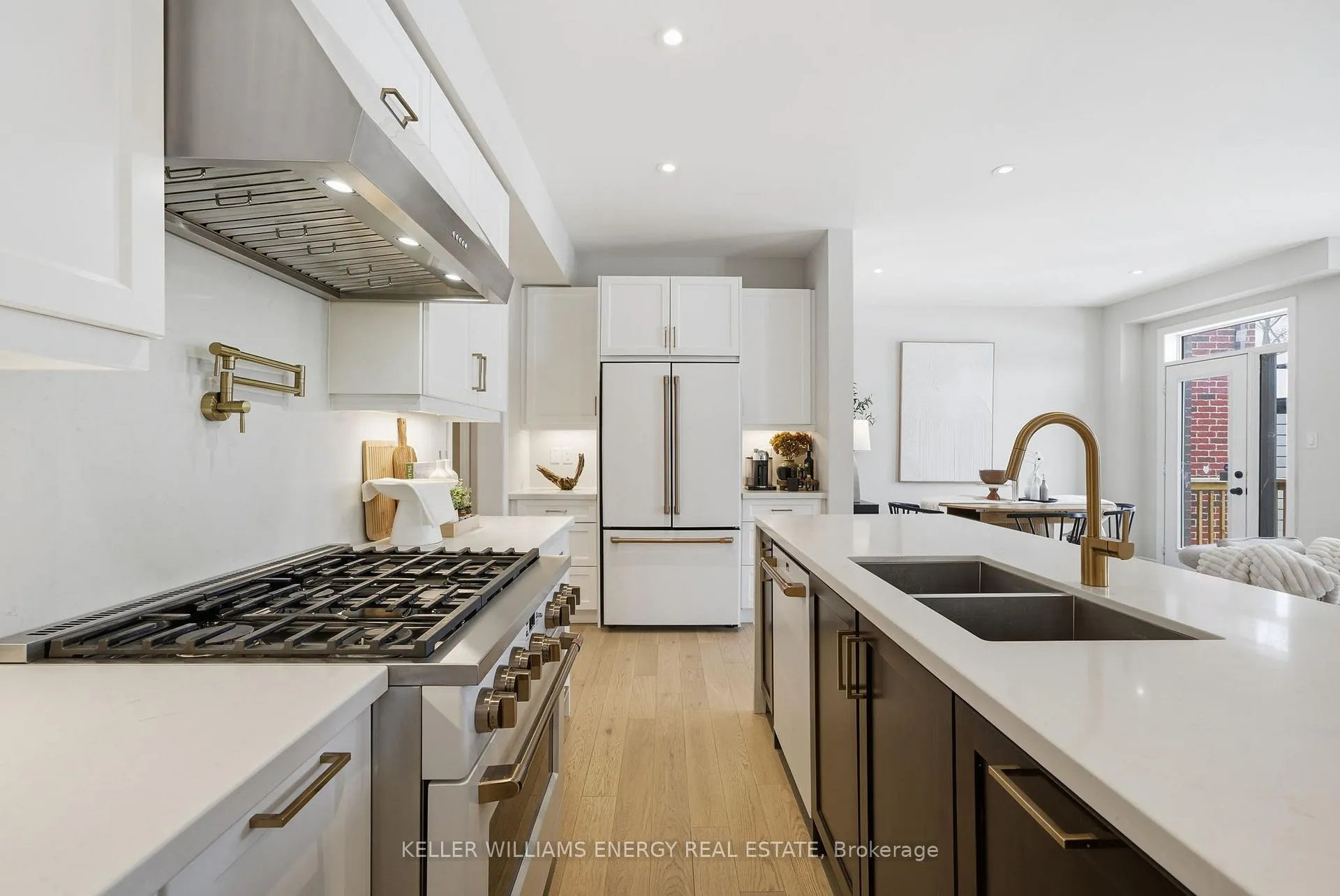 Photo 4 of 44 Priory Drive, Whitby, Rural Whitby — HOMEH