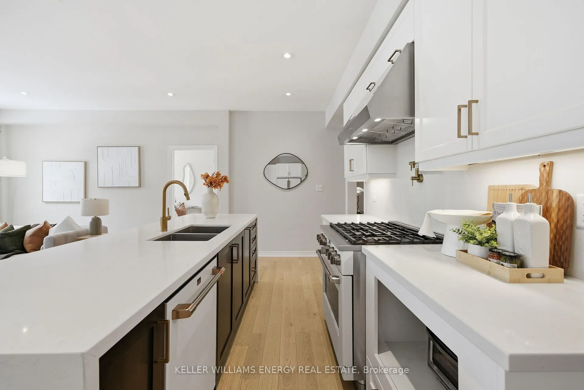 Photo 6 of 44 Priory Drive, Whitby, Rural Whitby — HOMEH