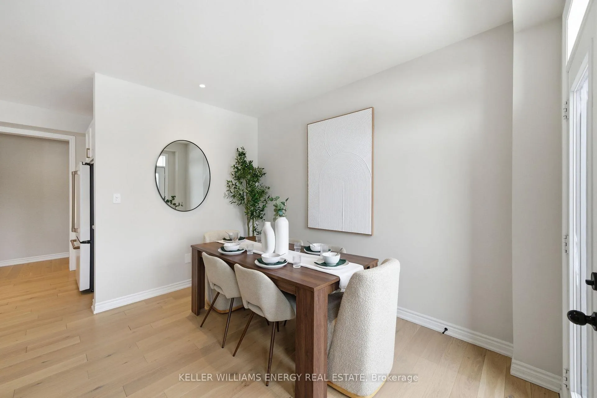 Photo 14 of 44 Priory Drive, Whitby, Rural Whitby — HOMEH