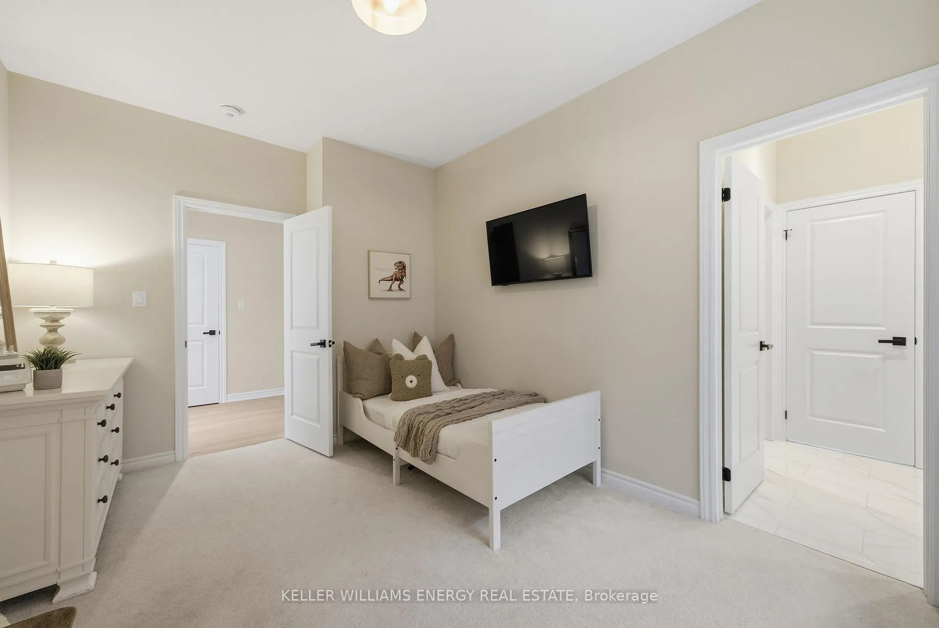 Photo 35 of 44 Priory Drive, Whitby, Rural Whitby — HOMEH