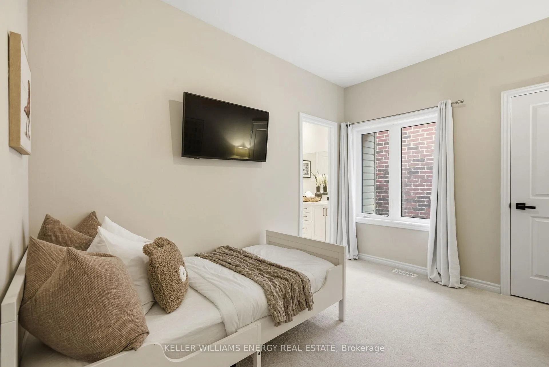 Photo 36 of 44 Priory Drive, Whitby, Rural Whitby — HOMEH