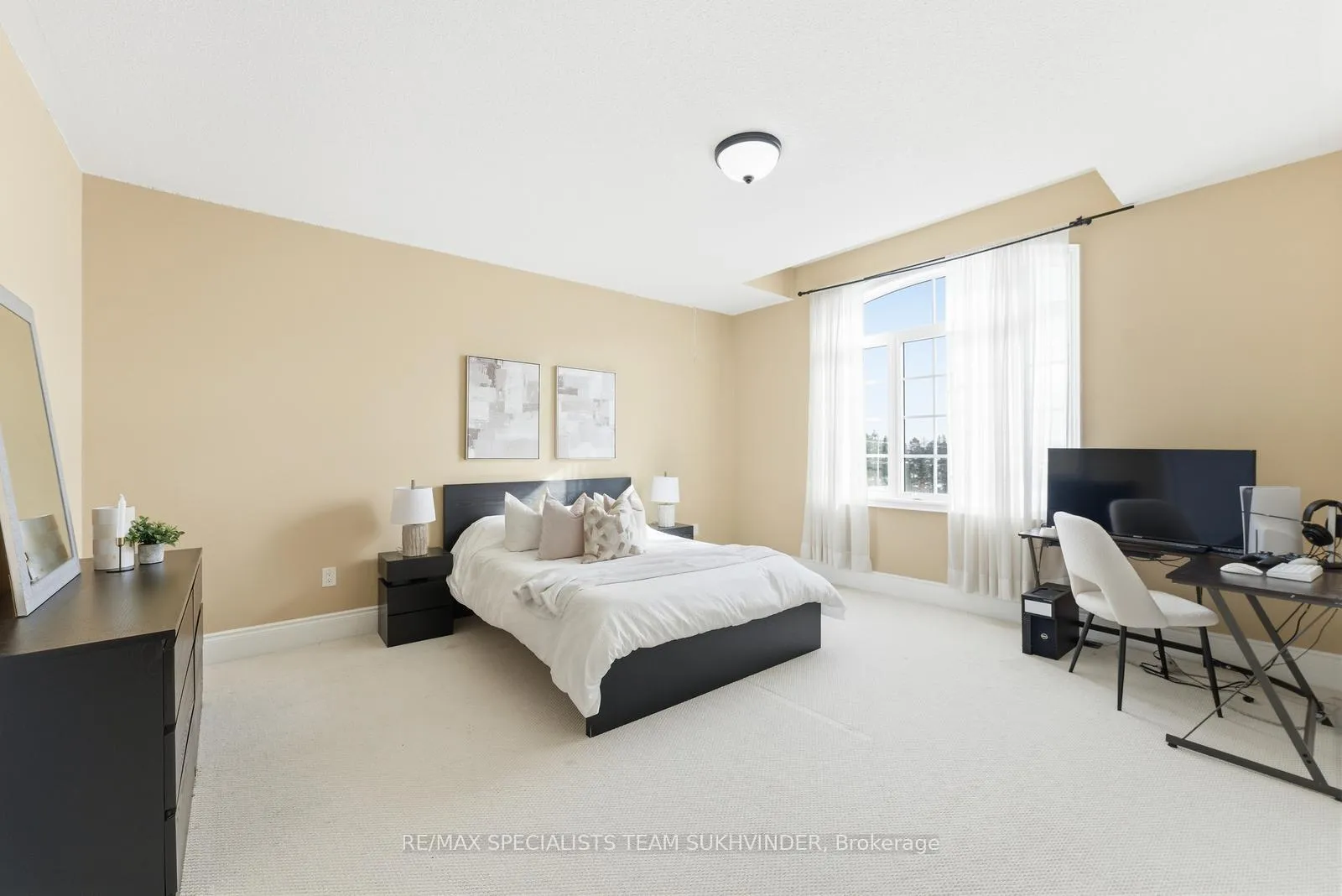 Photo 23 of 102 Belladonna Circle, Brampton, Toronto Gore Rural Estate — HOMEH