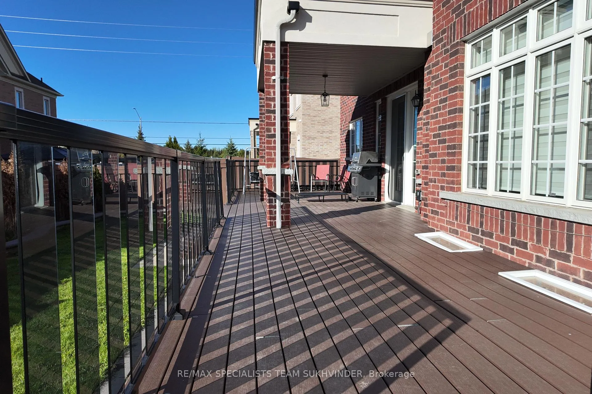 Photo 38 of 102 Belladonna Circle, Brampton, Toronto Gore Rural Estate — HOMEH