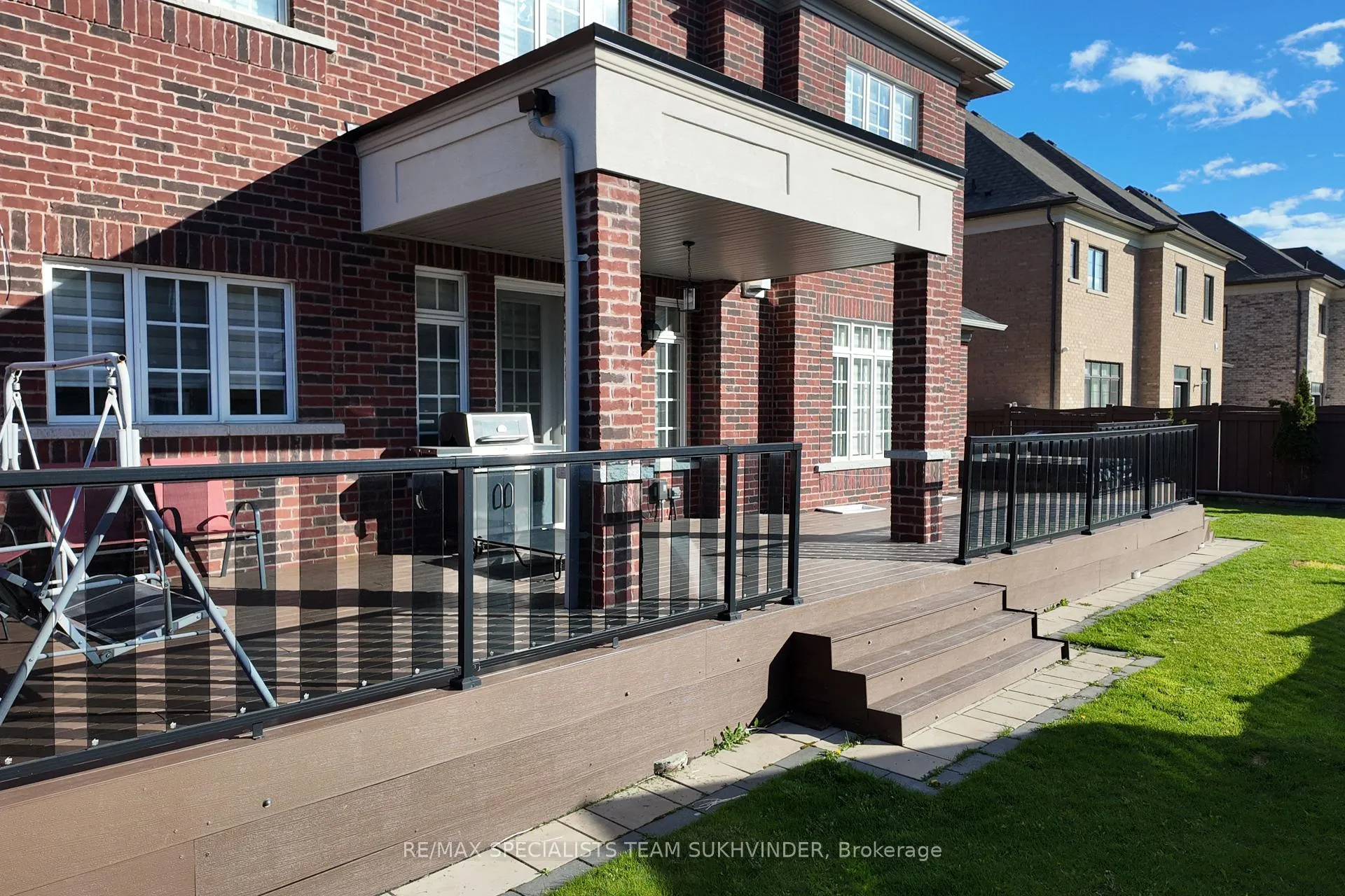 Photo 39 of 102 Belladonna Circle, Brampton, Toronto Gore Rural Estate — HOMEH
