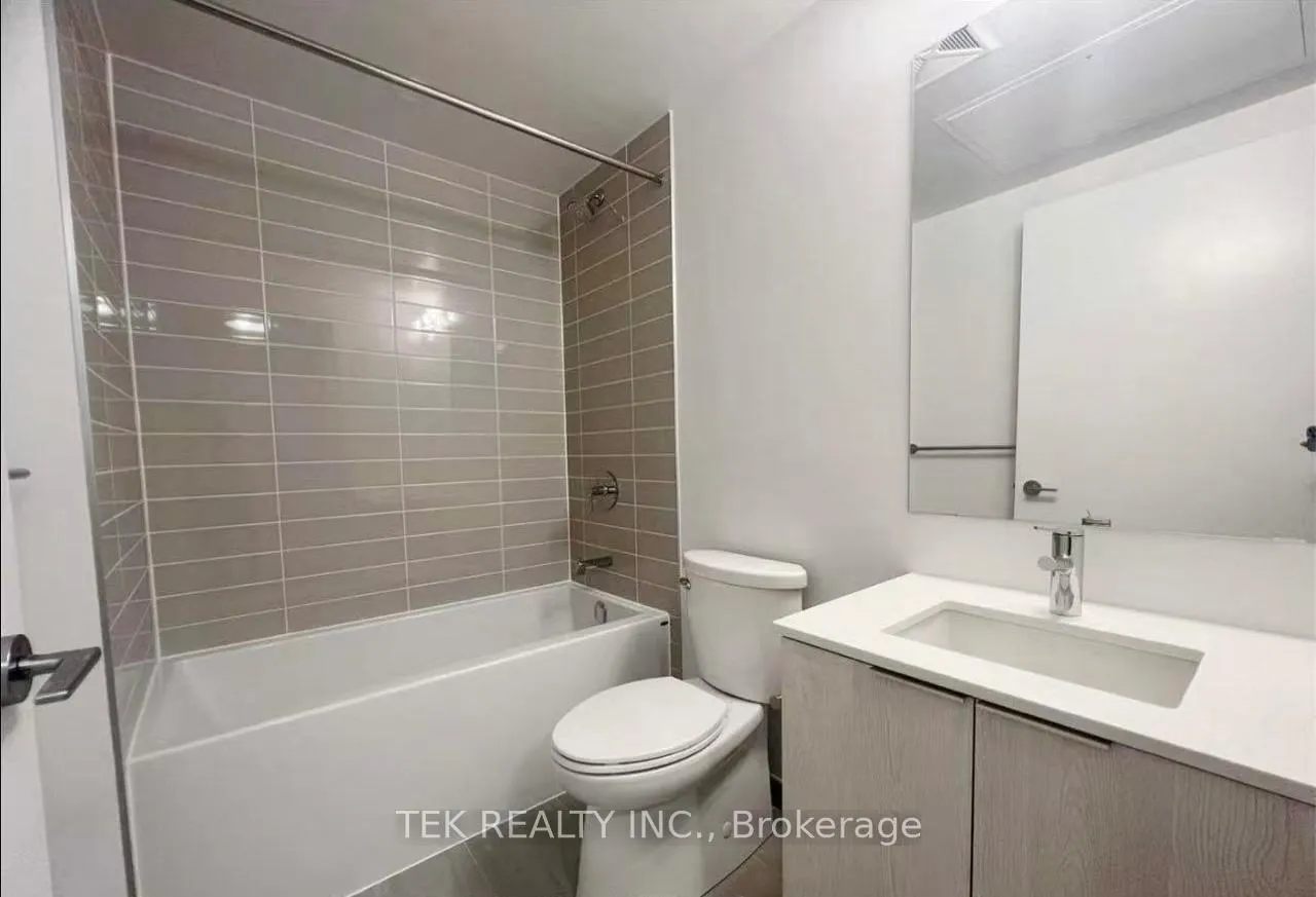 Photo 3 of Unit 1004, 357 King Street W, Toronto, Waterfront Communities — HOMEH
