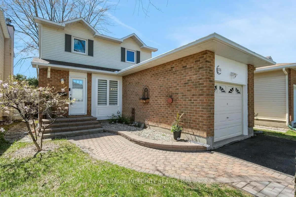 Photo 2 of 1575 Des Grives Crescent, Ottawa, Orleans/Sunridge — HOMEH