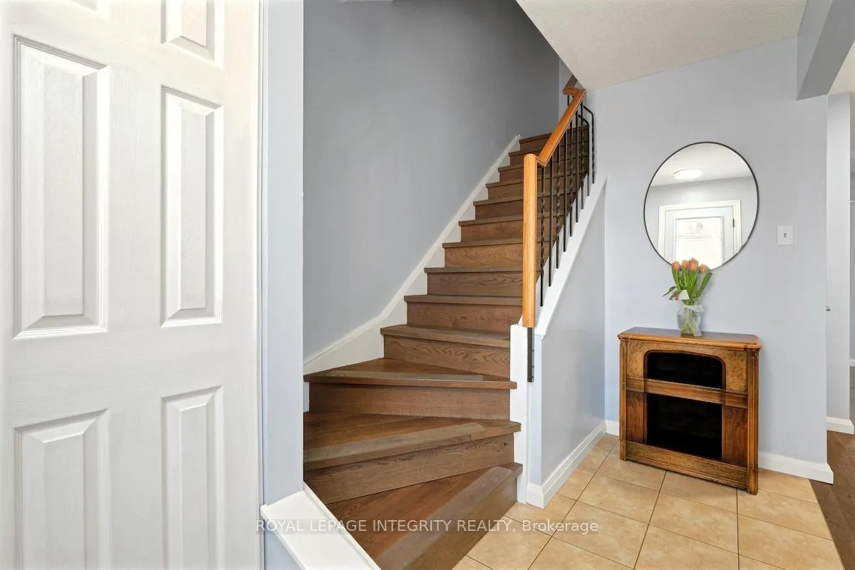 Photo 4 of 1575 Des Grives Crescent, Ottawa, Orleans/Sunridge — HOMEH