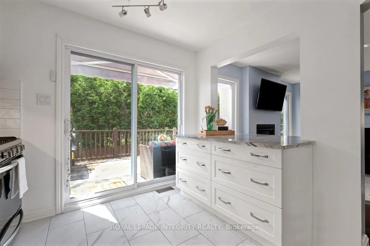 Photo 17 of 1575 Des Grives Crescent, Ottawa, Orleans/Sunridge — HOMEH