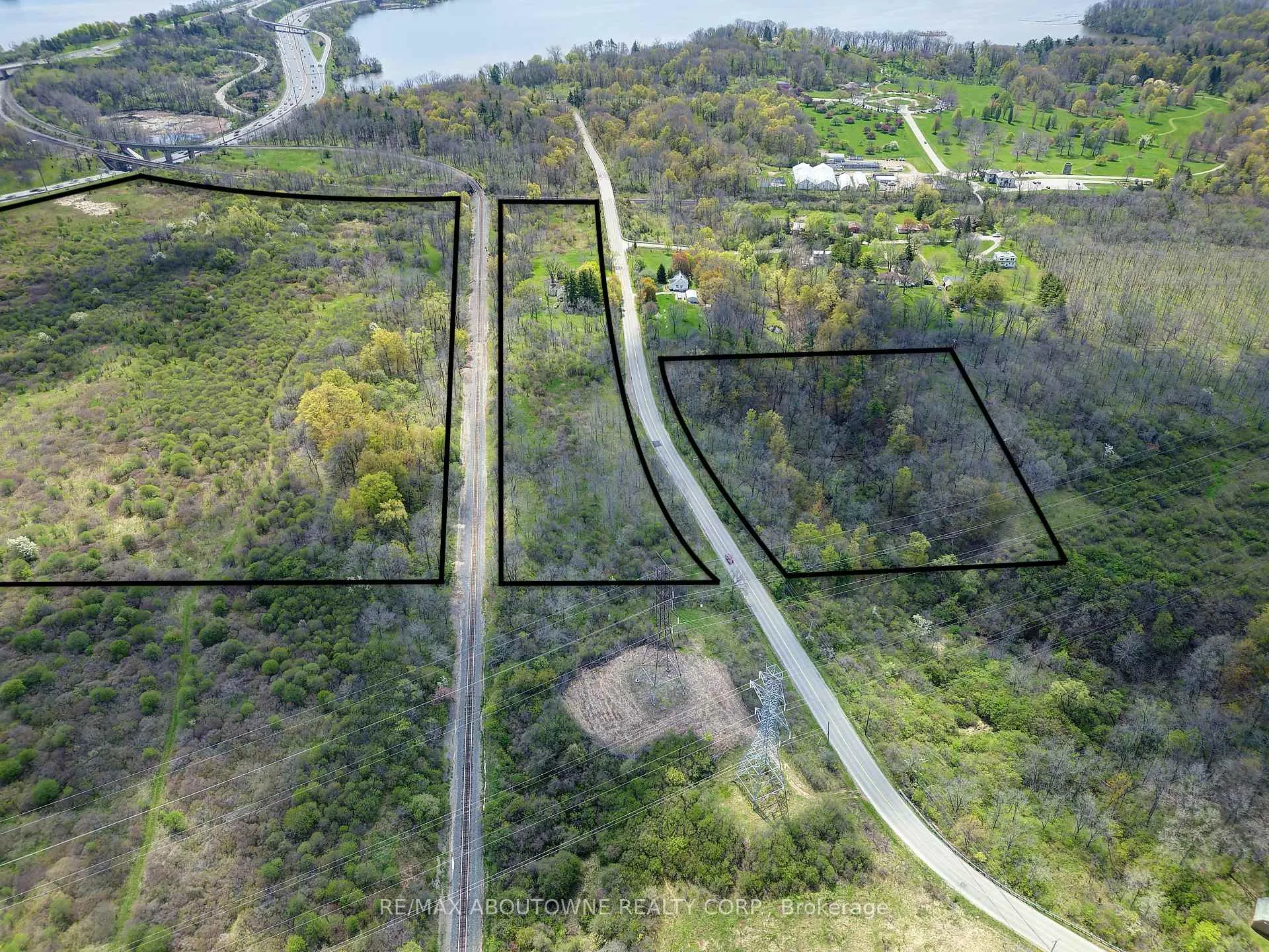 Photo 5 of 99 Old Guelph Road, Hamilton, Pleasant View — HOMEH