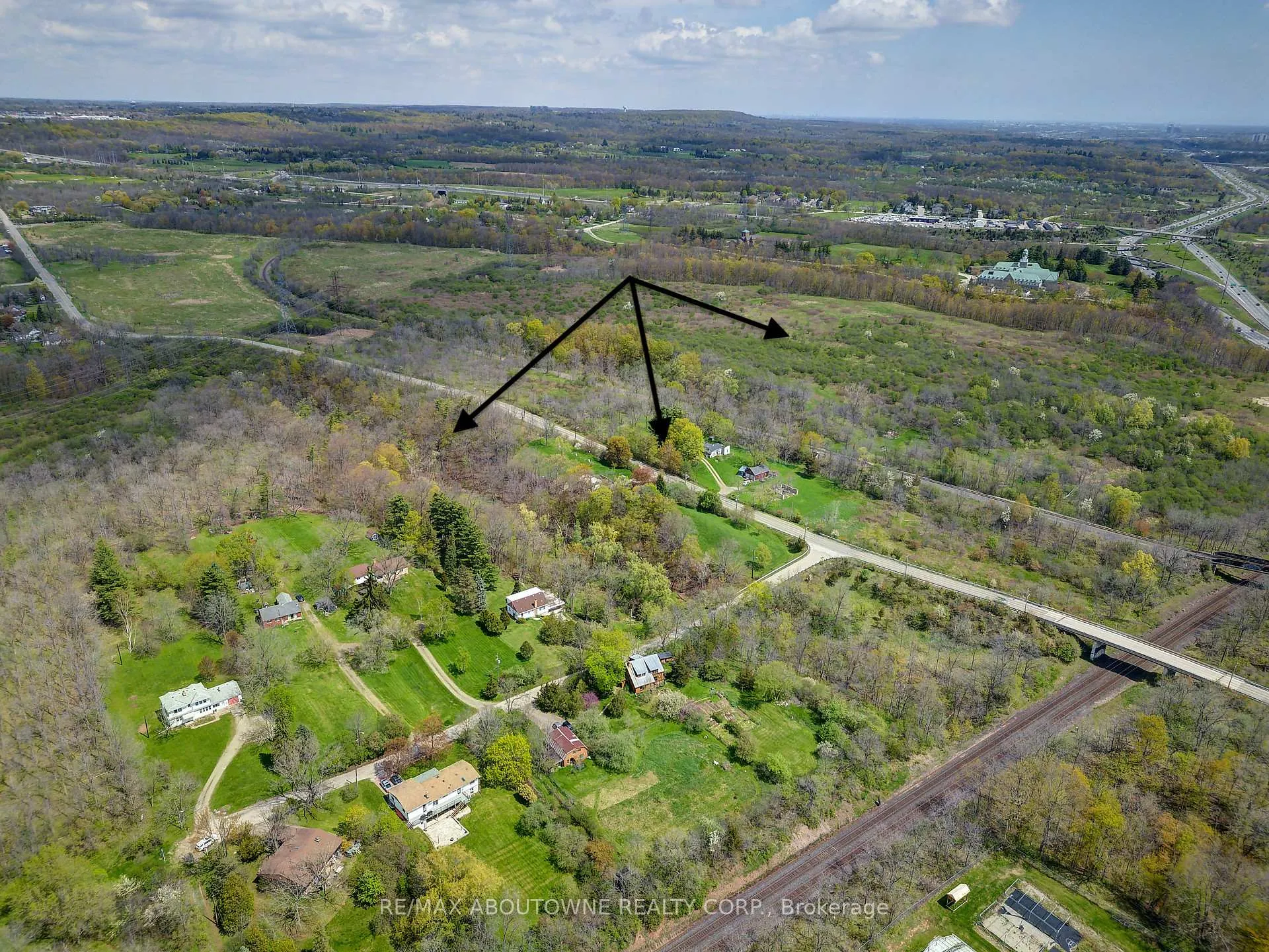 Photo 7 of 99 Old Guelph Road, Hamilton, Pleasant View — HOMEH