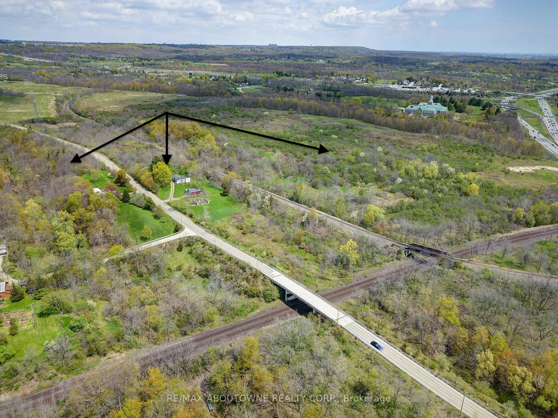 Photo 8 of 99 Old Guelph Road, Hamilton, Pleasant View — HOMEH