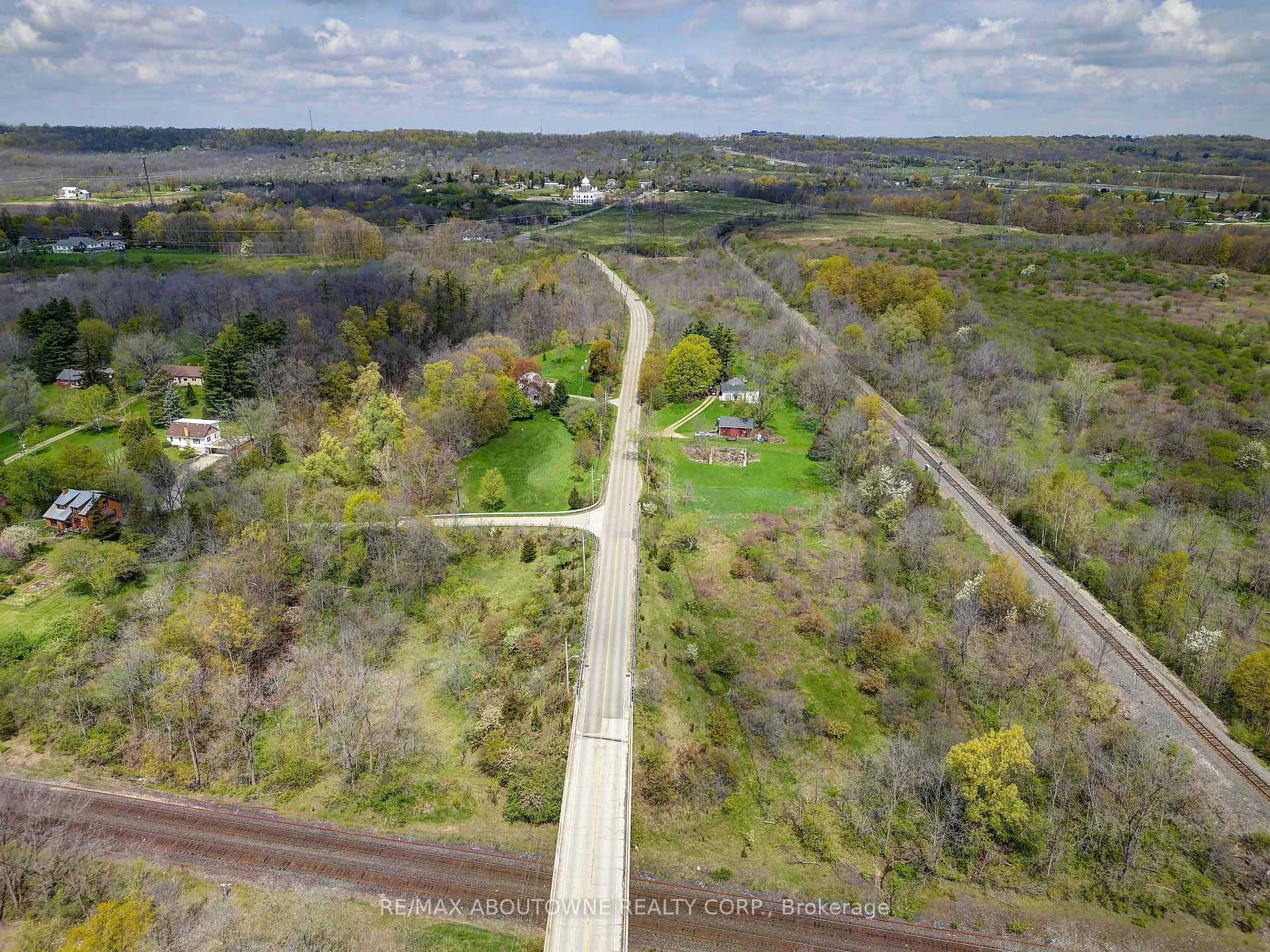Photo 10 of 99 Old Guelph Road, Hamilton, Pleasant View — HOMEH