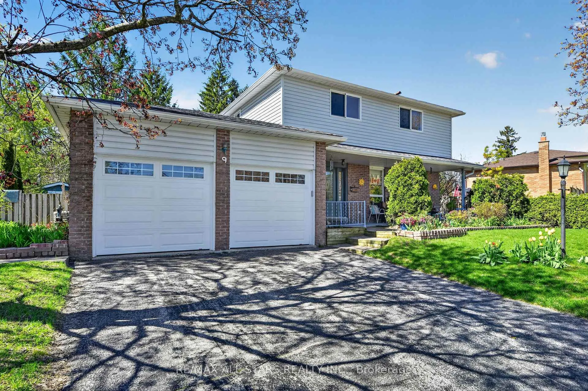 Front of 9 Orchard Park Road