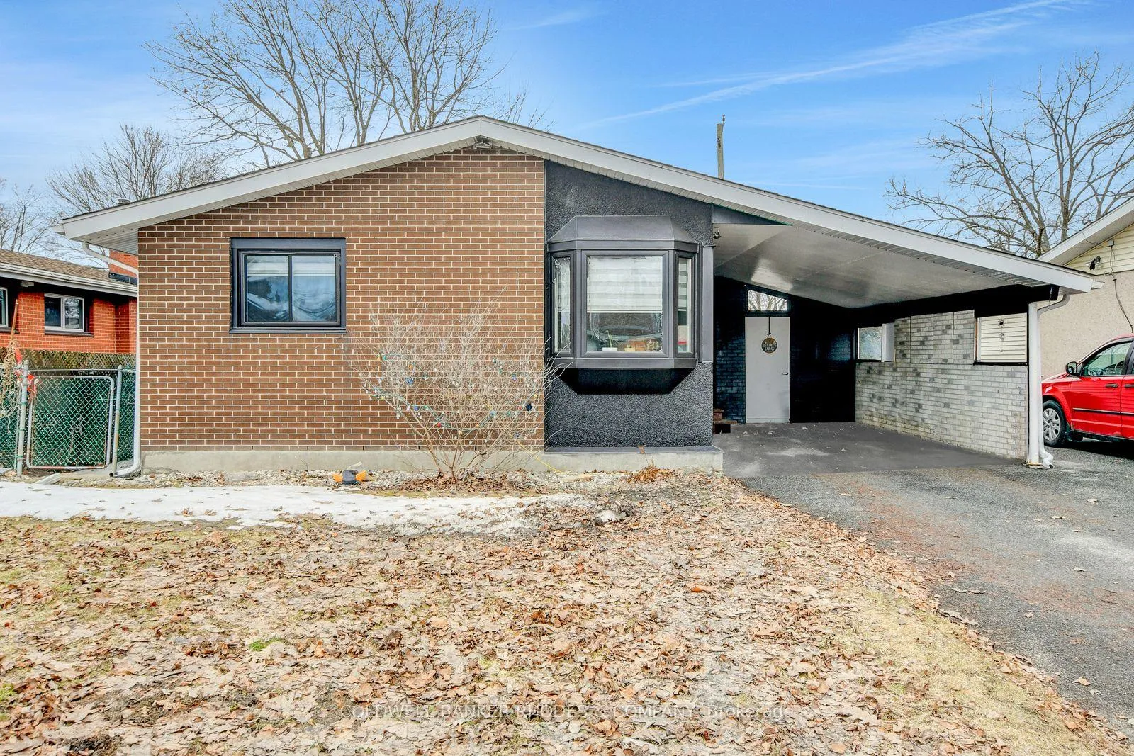 Photo 1 of 2424 Heaton Avenue, Ottawa, Hawthorne Meadows — HOMEH