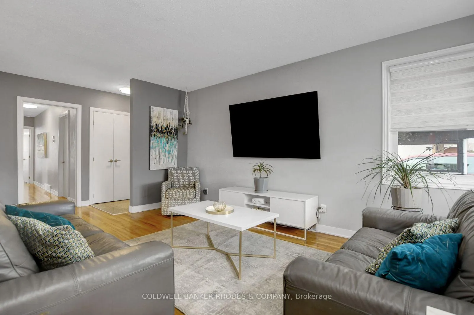 Photo 4 of 2424 Heaton Avenue, Ottawa, Hawthorne Meadows — HOMEH