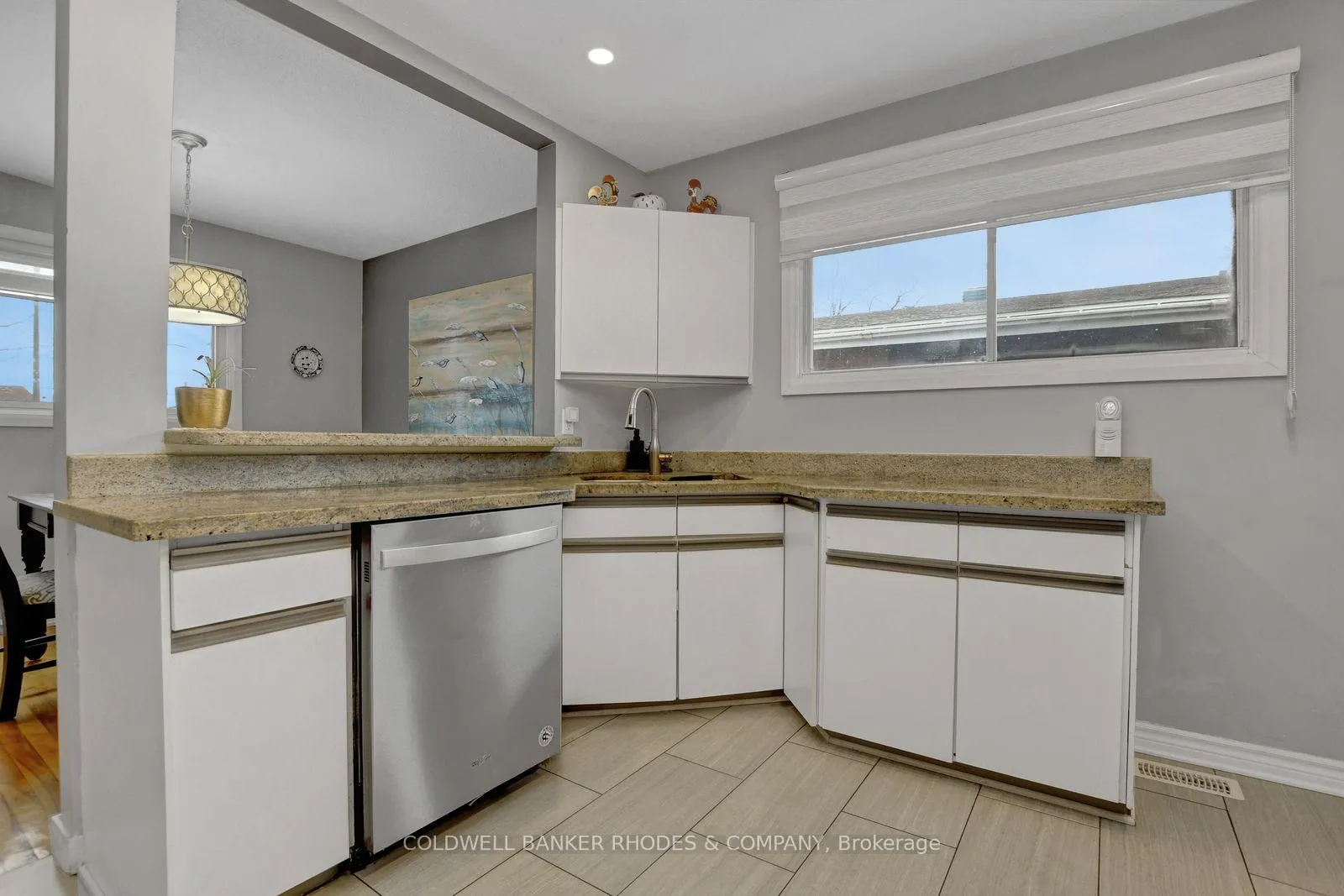Photo 17 of 2424 Heaton Avenue, Ottawa, Hawthorne Meadows — HOMEH