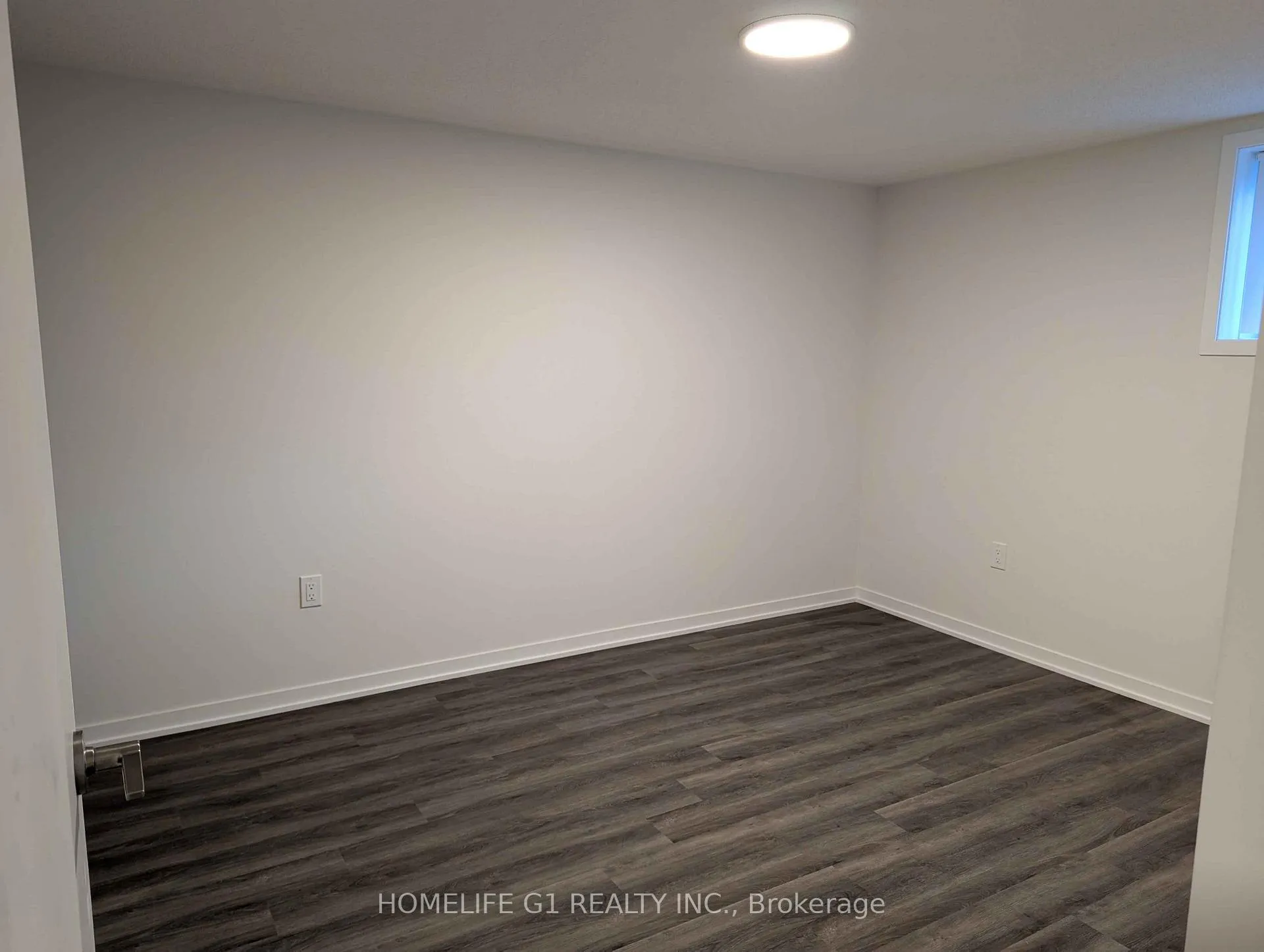 Photo 8 of 150 Honeycrisp Crescent, Vaughan, Vaughan Corporate Centre — HOMEH