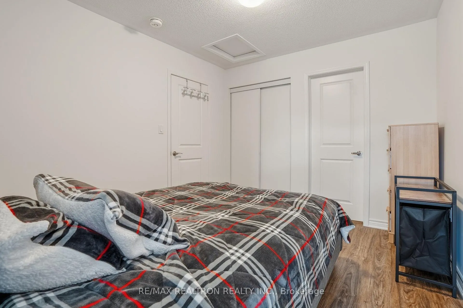 Photo 15 of 97 Pearen Lane, Barrie, Rural Barrie Southwest — HOMEH