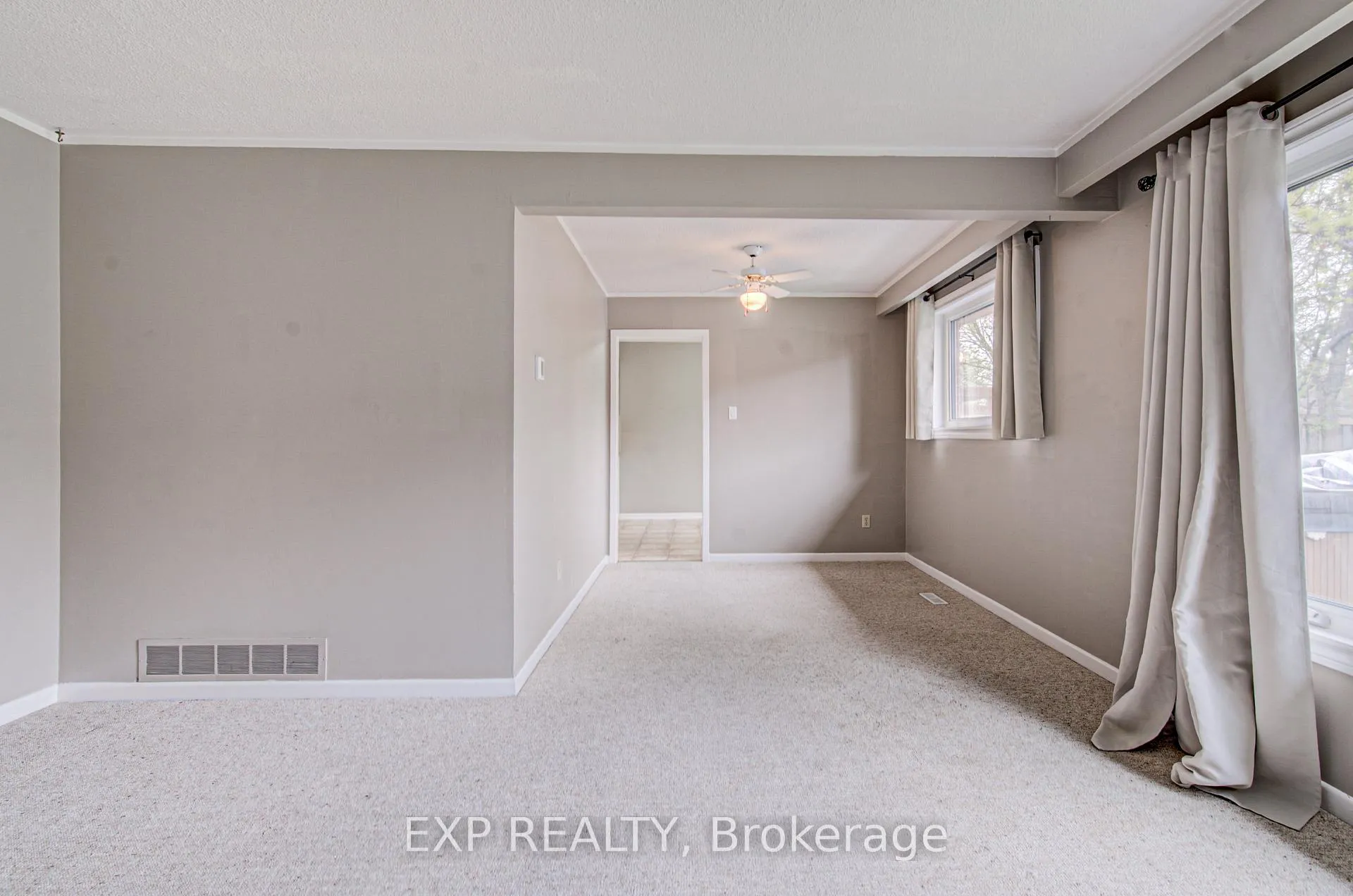 Photo 8 of 8 Sanford Crescent, Brampton, Northwood Park — HOMEH
