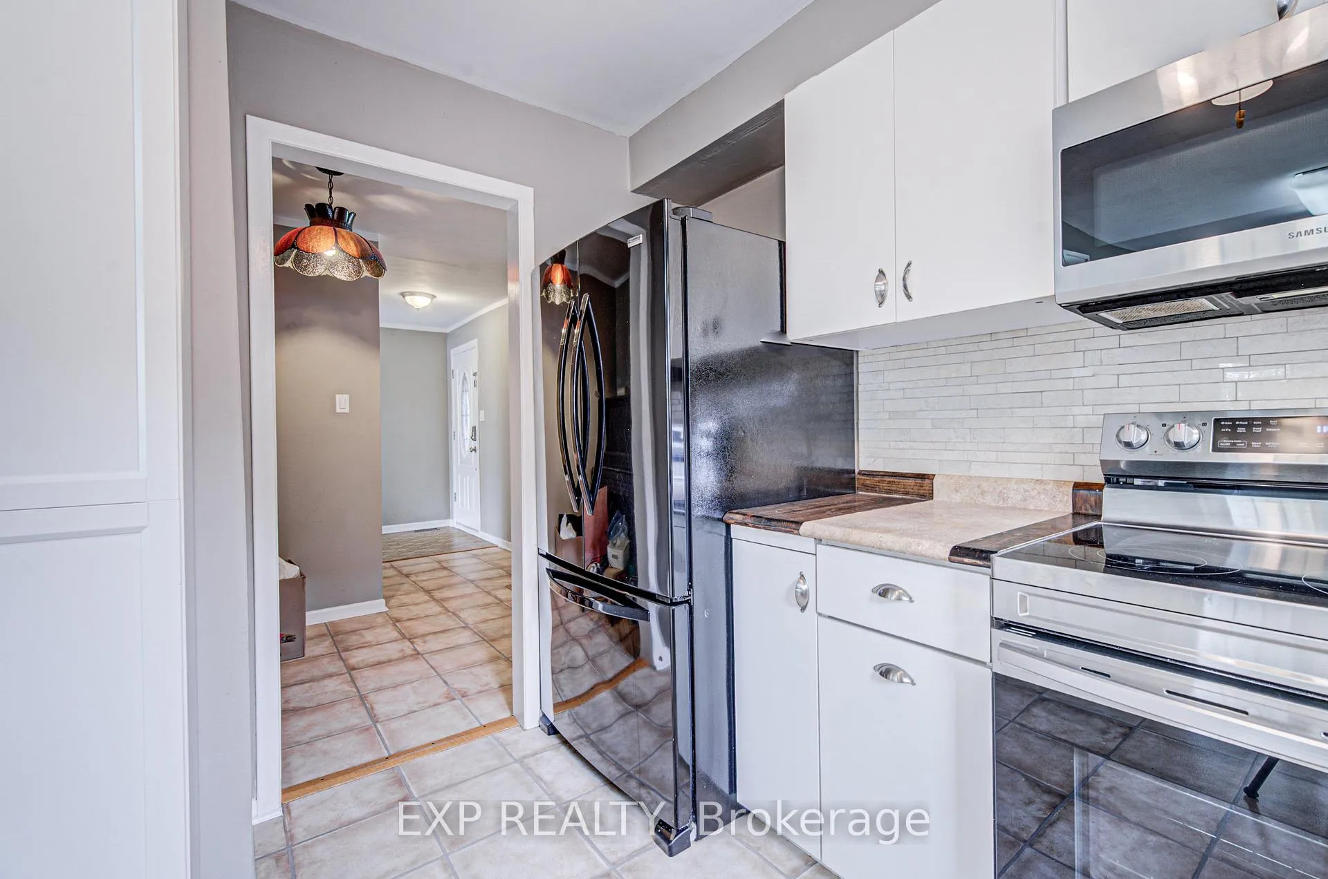 Photo 14 of 8 Sanford Crescent, Brampton, Northwood Park — HOMEH