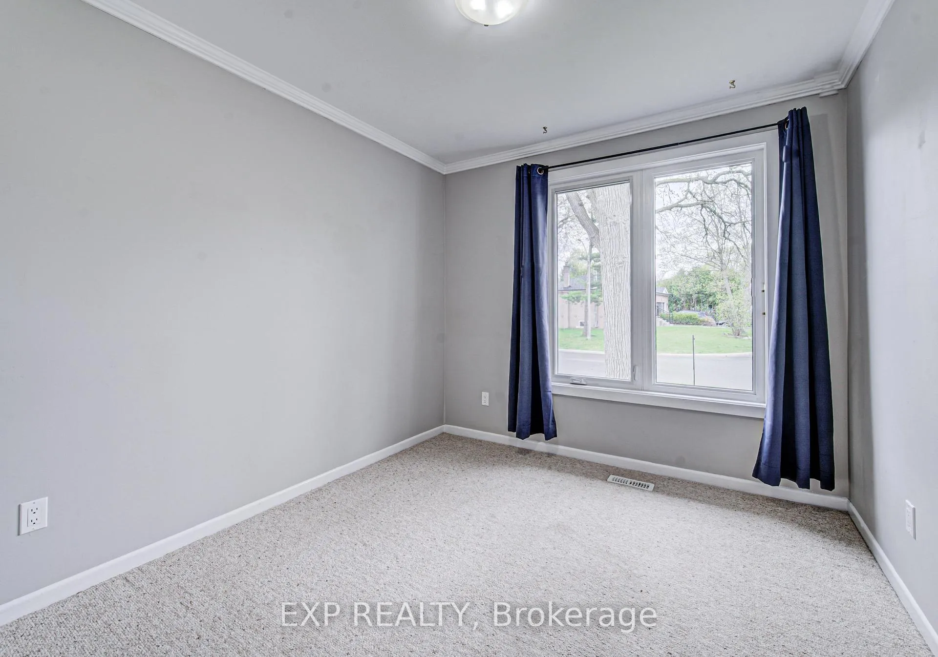 Photo 17 of 8 Sanford Crescent, Brampton, Northwood Park — HOMEH