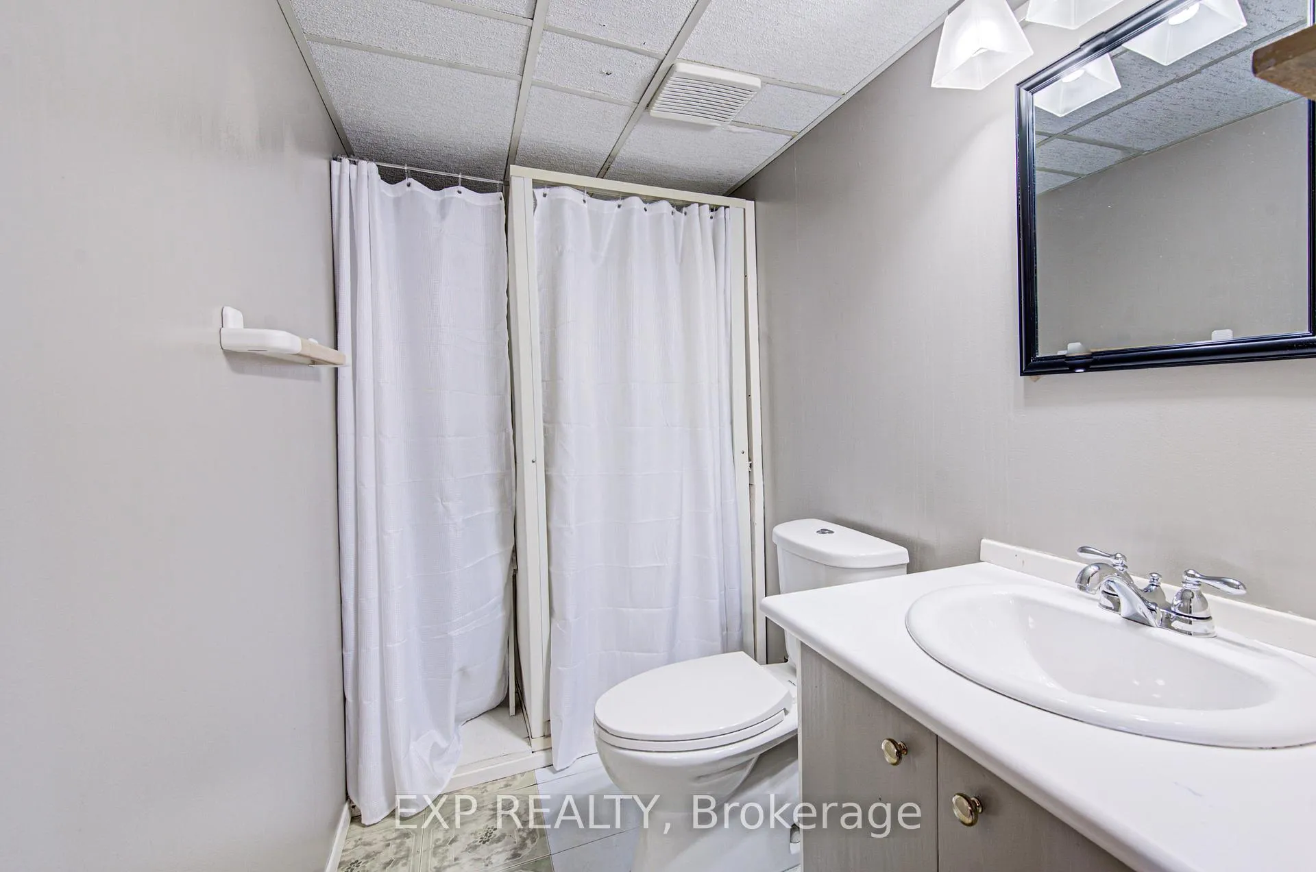 Photo 25 of 8 Sanford Crescent, Brampton, Northwood Park — HOMEH