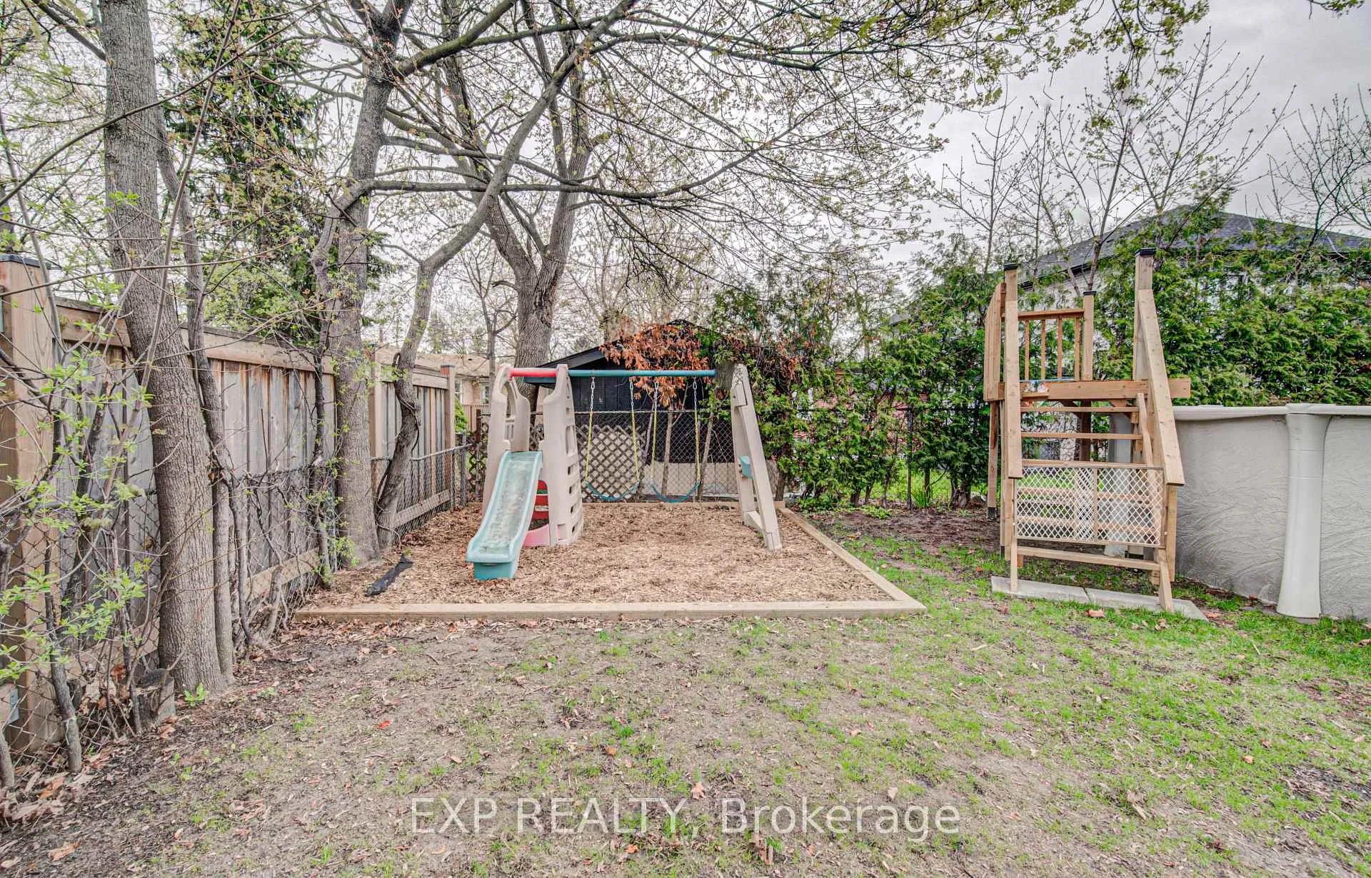 Photo 30 of 8 Sanford Crescent, Brampton, Northwood Park — HOMEH