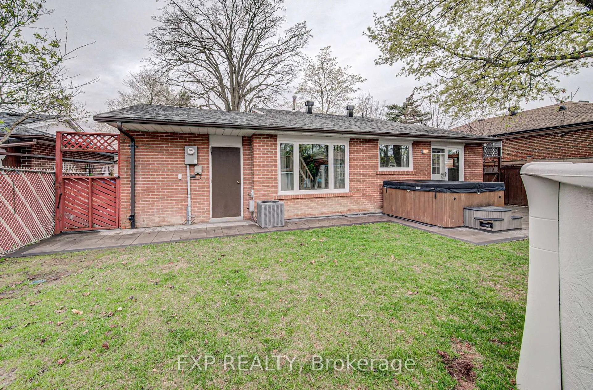 Photo 33 of 8 Sanford Crescent, Brampton, Northwood Park — HOMEH