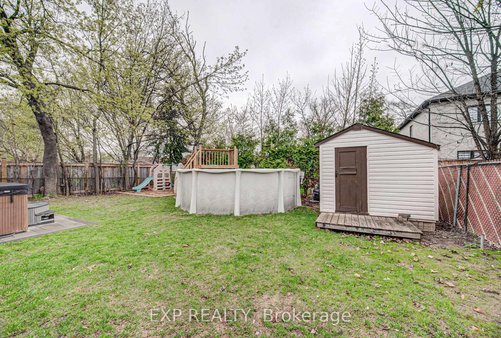 Photo 35 of 8 Sanford Crescent, Brampton, Northwood Park — HOMEH