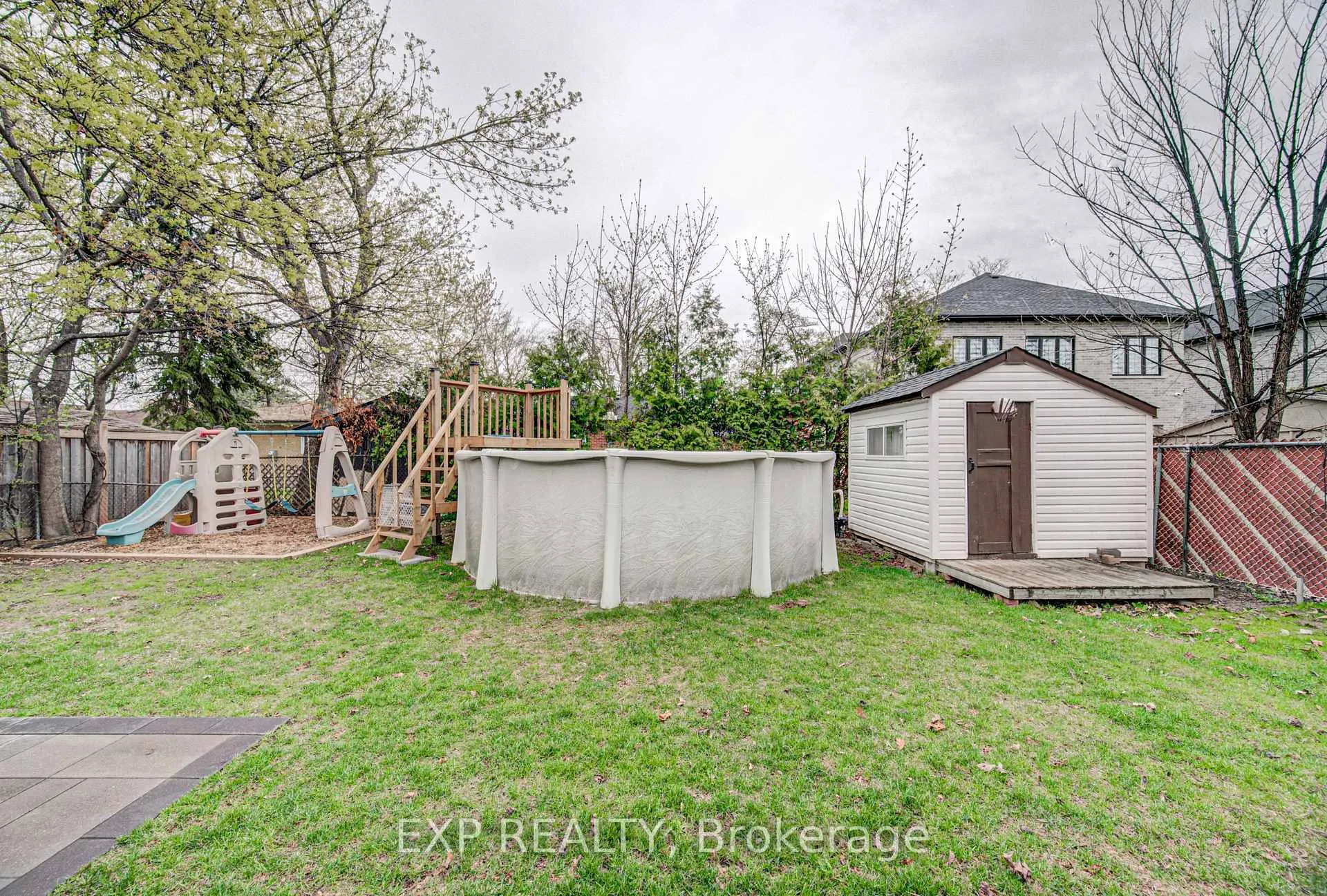 Photo 36 of 8 Sanford Crescent, Brampton, Northwood Park — HOMEH