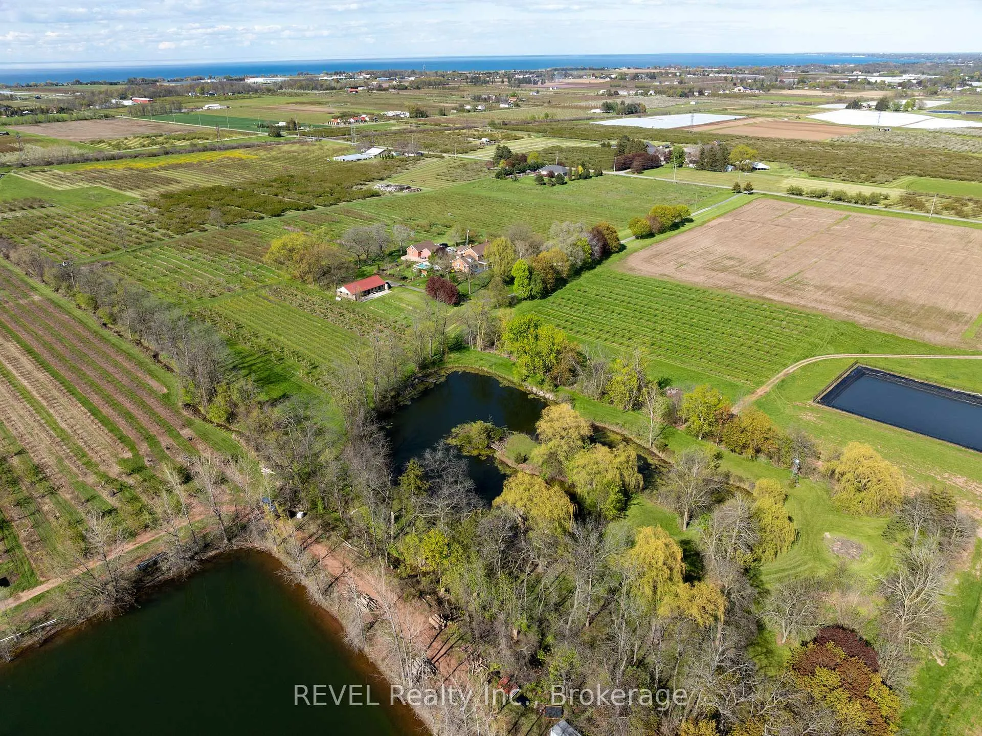 Photo 5 of 4280 Cherry Avenue, Lincoln, Beamsville — HOMEH