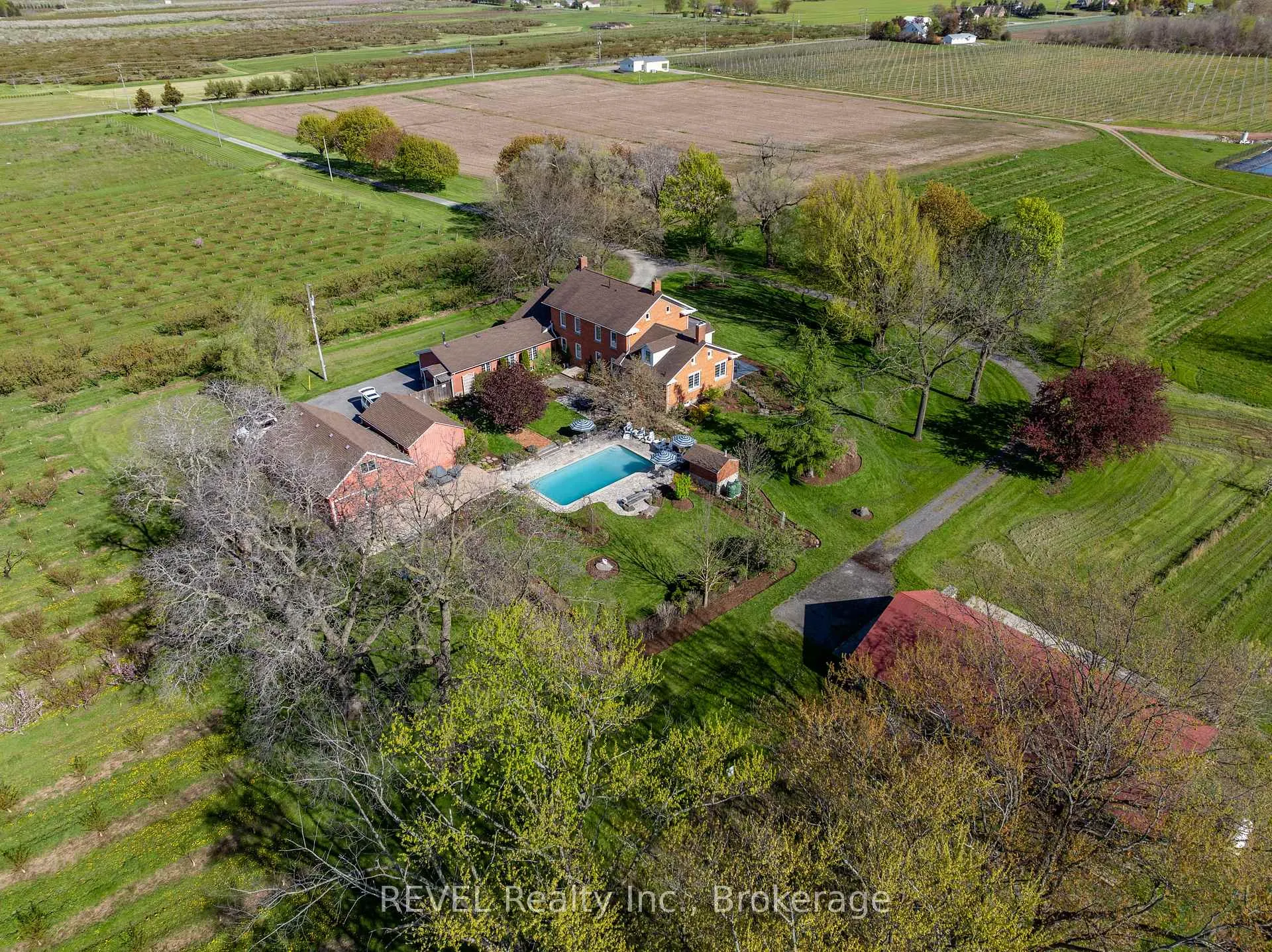 Photo 7 of 4280 Cherry Avenue, Lincoln, Beamsville — HOMEH
