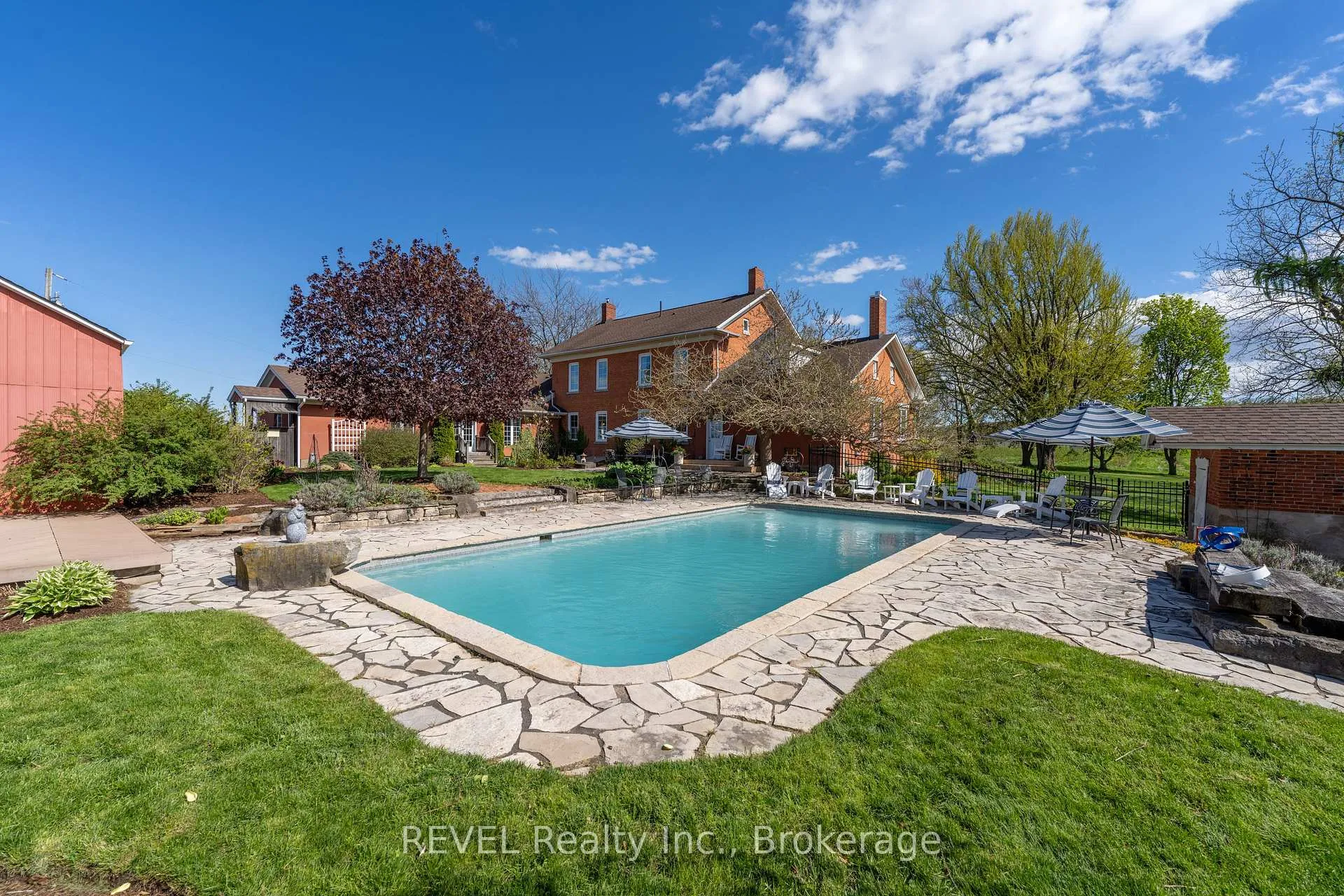 Photo 42 of 4280 Cherry Avenue, Lincoln, Beamsville — HOMEH