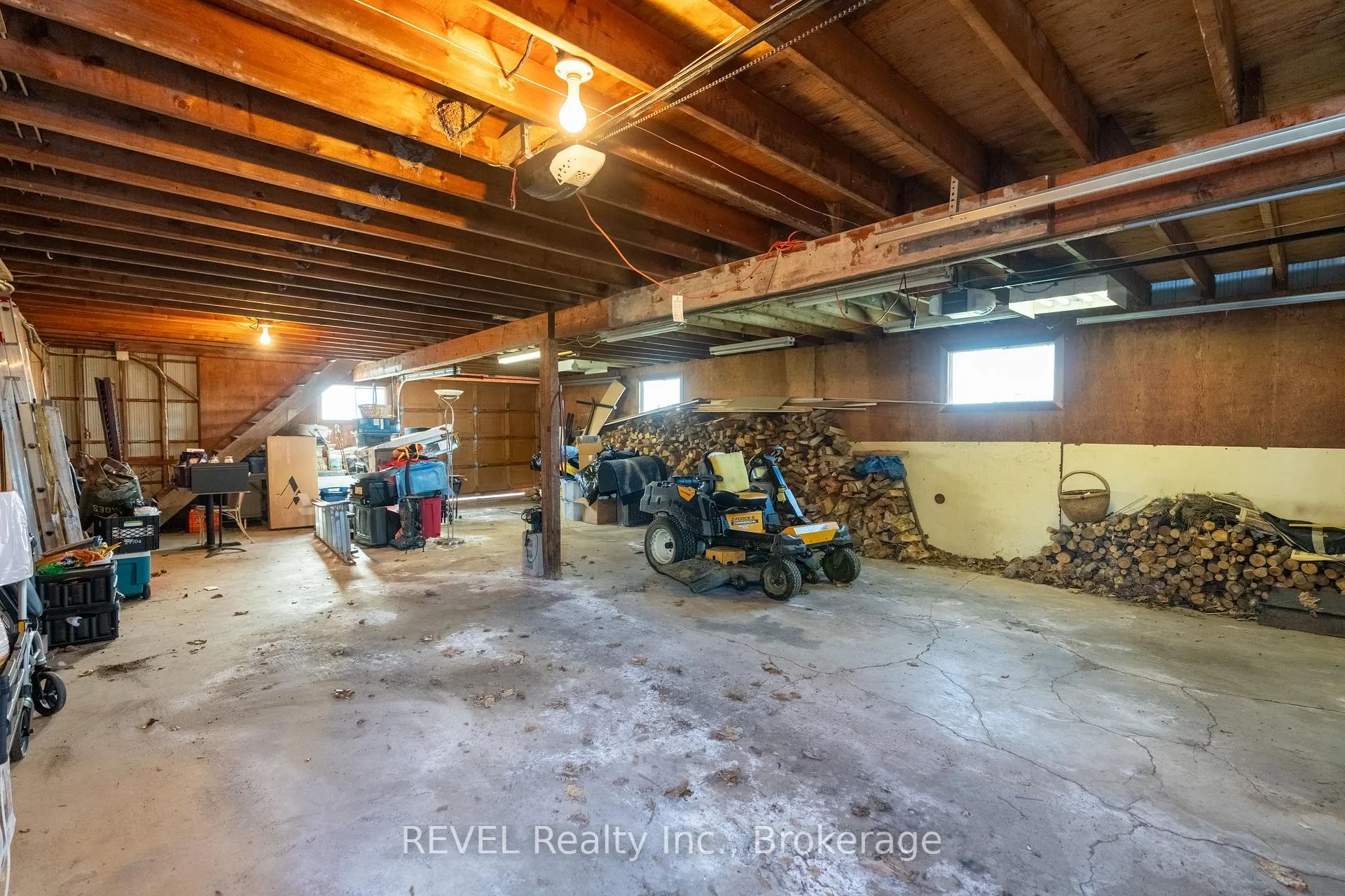 Photo 47 of 4280 Cherry Avenue, Lincoln, Beamsville — HOMEH