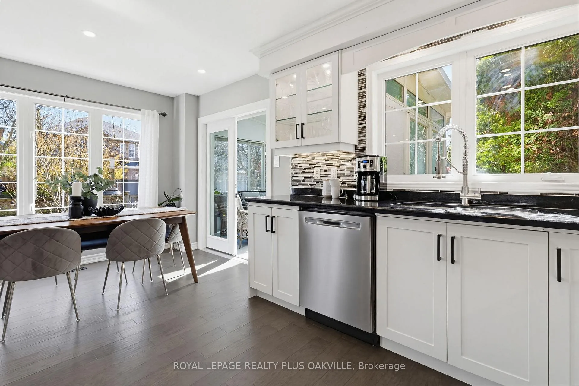 Photo 10 of 5200 Des Jardines Drive, Burlington, Uptown — HOMEH