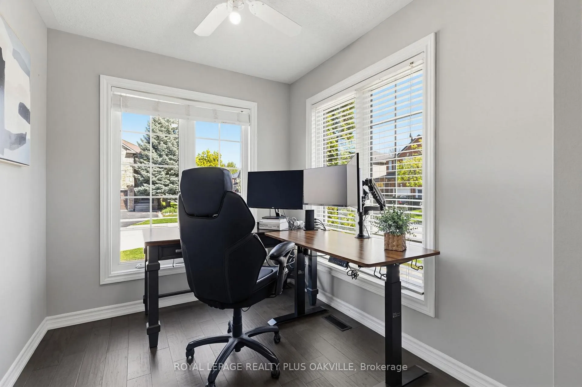 Photo 17 of 5200 Des Jardines Drive, Burlington, Uptown — HOMEH
