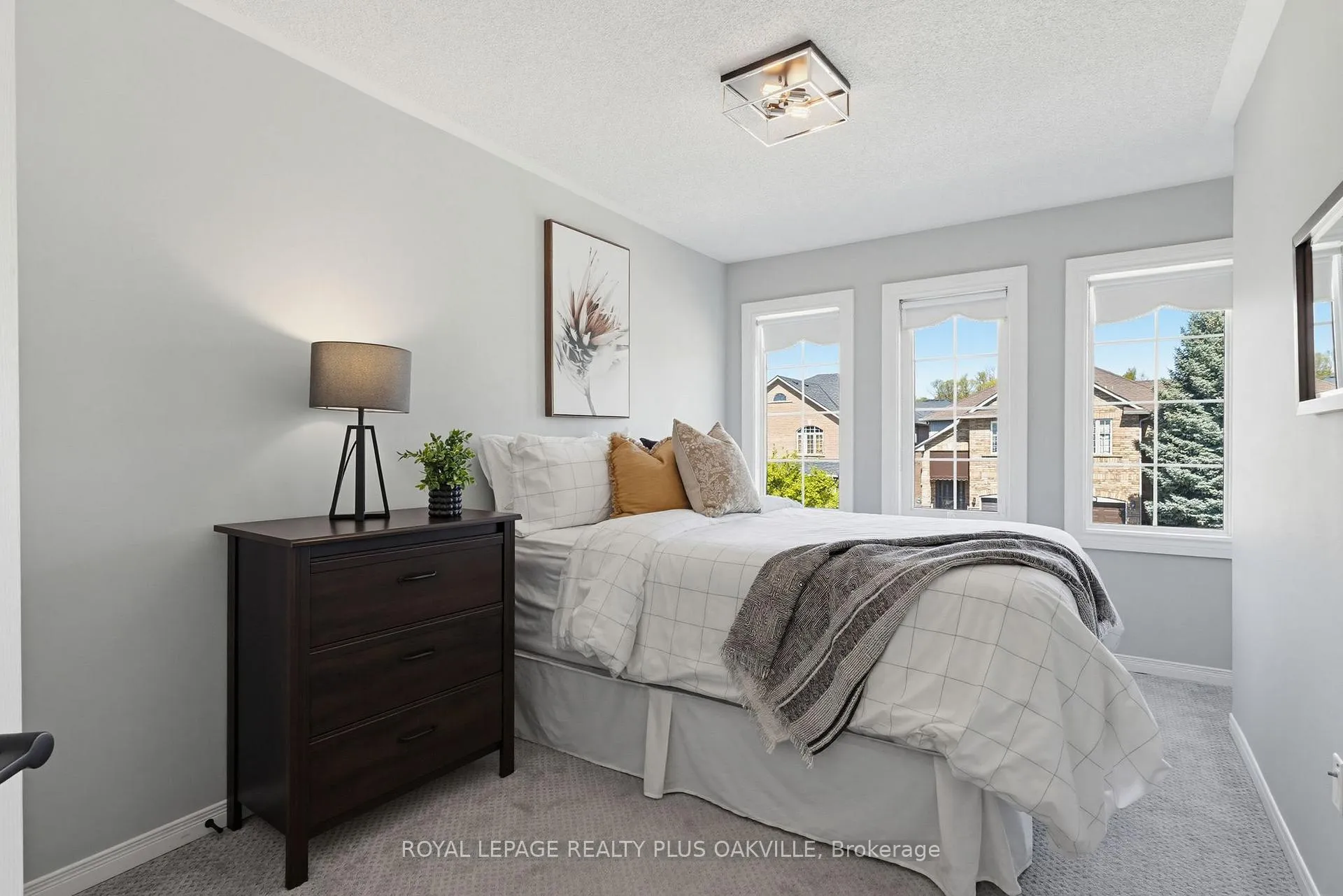 Photo 28 of 5200 Des Jardines Drive, Burlington, Uptown — HOMEH