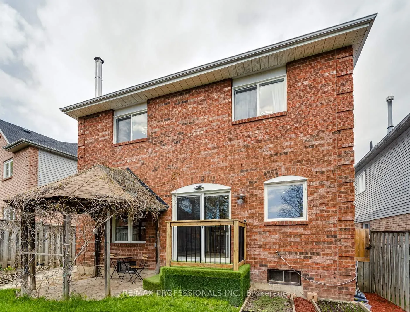 Photo 48 of 32 Heaver Drive, Whitby, Pringle Creek — HOMEH