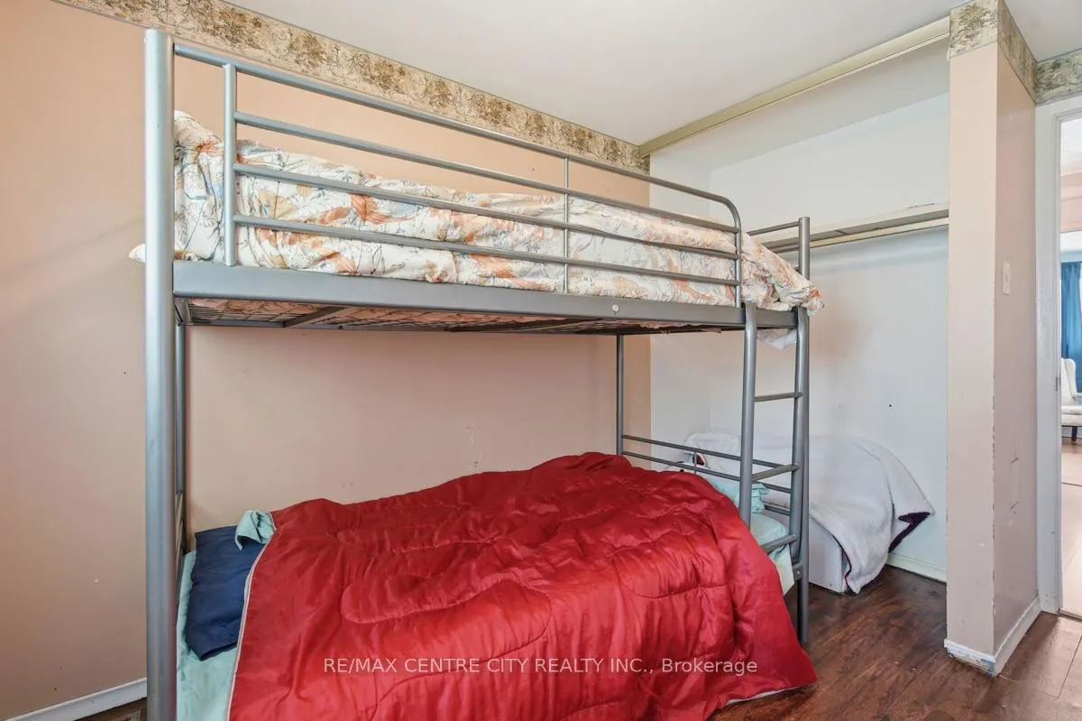 Photo 20 of 565 Griffith Street, London, South K — HOMEH