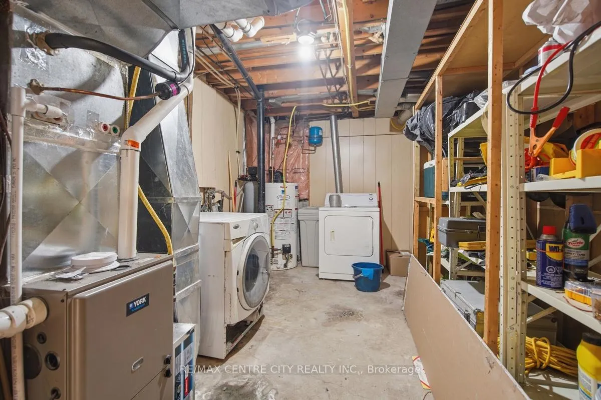 Photo 27 of 565 Griffith Street, London, South K — HOMEH