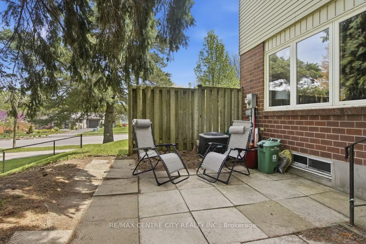 Photo 29 of 565 Griffith Street, London, South K — HOMEH