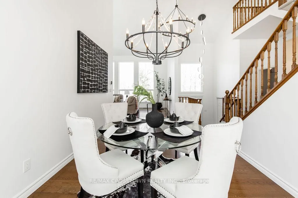 Photo 8 of 10 Beechwood Road, Oro-Medonte, Horseshoe Valley — HOMEH