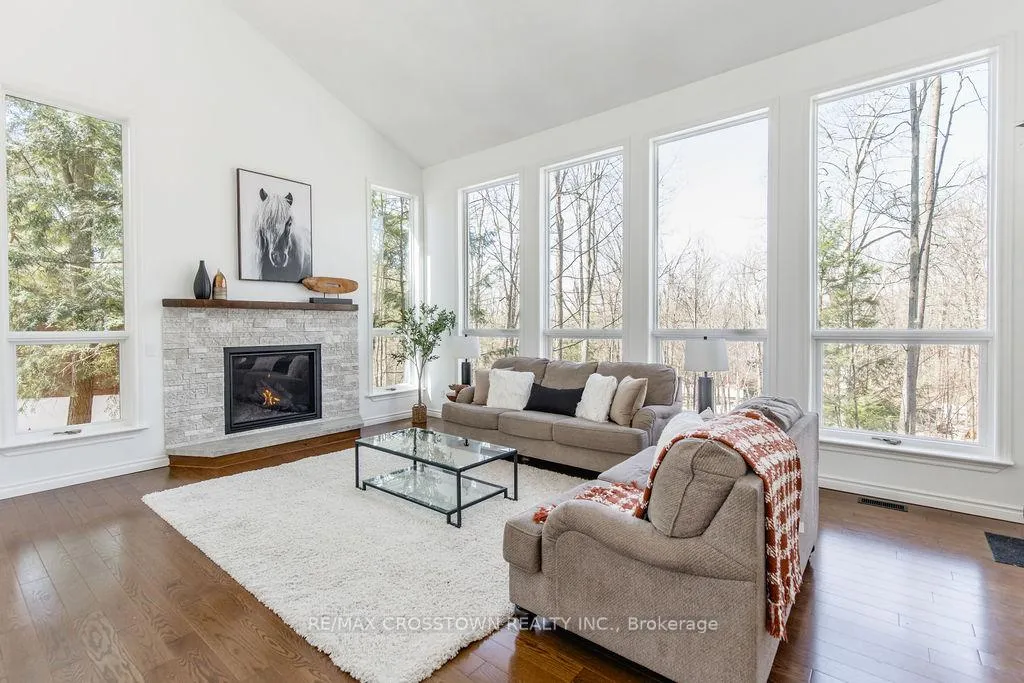 Photo 9 of 10 Beechwood Road, Oro-Medonte, Horseshoe Valley — HOMEH