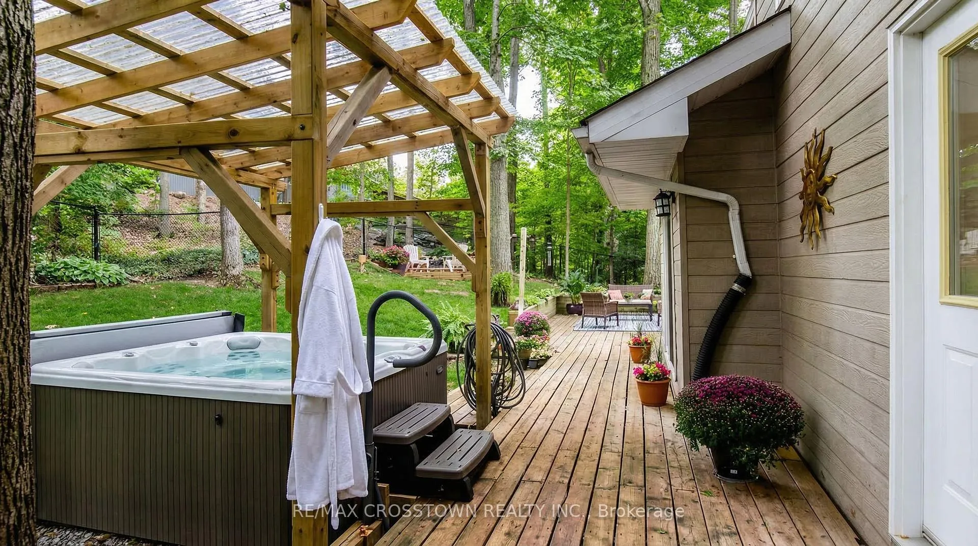 Photo 45 of 10 Beechwood Road, Oro-Medonte, Horseshoe Valley — HOMEH