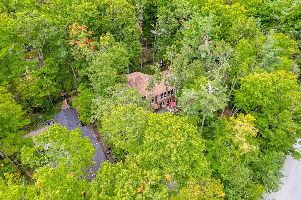 Photo 1 of 10 Beechwood Road, Oro-Medonte, Horseshoe Valley — HOMEH
