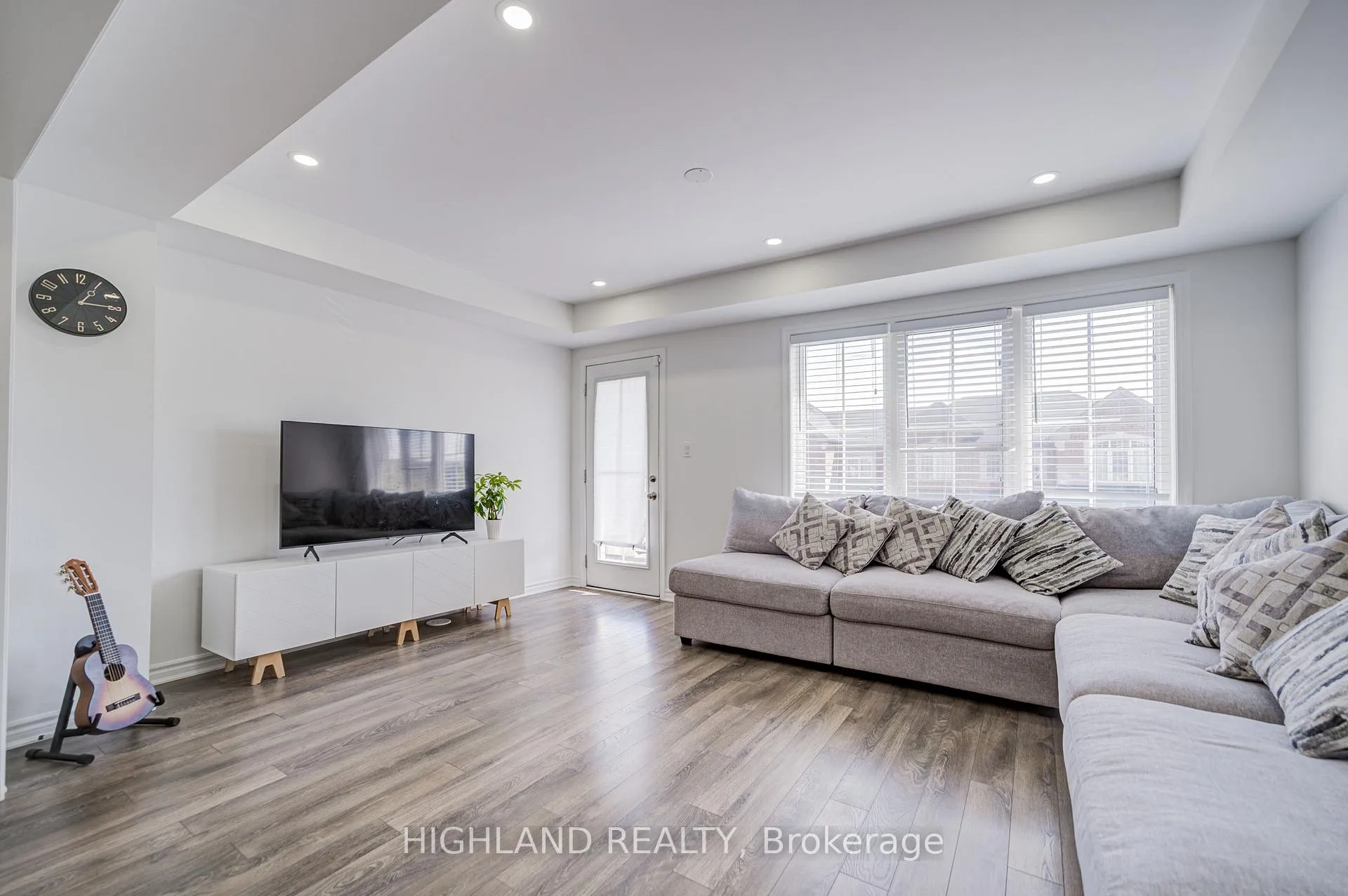 Photo 11 of 283 Murlock Heights, Milton, Ford — HOMEH